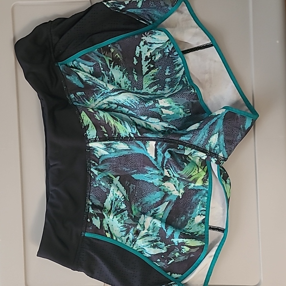 Athleta Printed Run Short